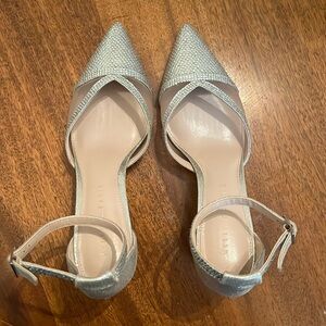 Kelly & Katie Silver Shoes Size 8.5